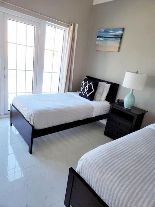 Villa Brand New Luxurious Townhouse In Negril Extérieur photo