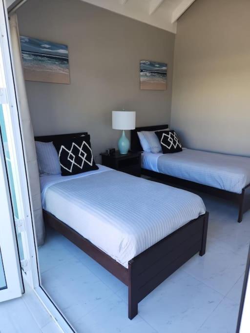 Villa Brand New Luxurious Townhouse In Negril Extérieur photo