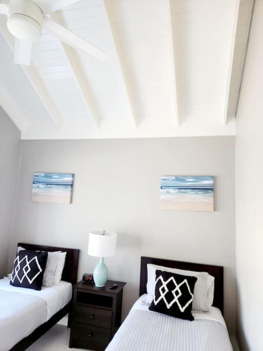 Villa Brand New Luxurious Townhouse In Negril Extérieur photo