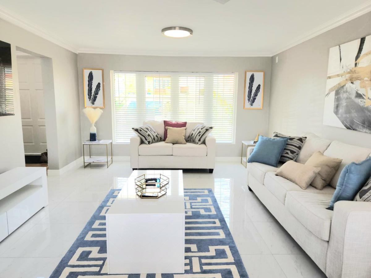 Villa Brand New Luxurious Townhouse In Negril Extérieur photo